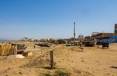 VENTA DE AMPLIO TERRENO FRENTE AL MAR - PIMENTEL